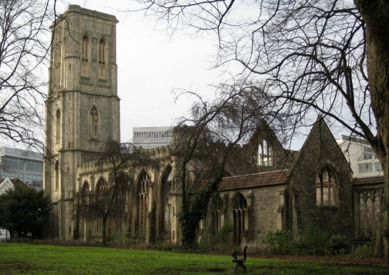 Temple Church v Bristolu.