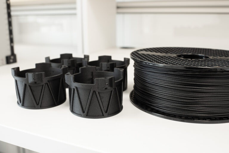 Nový filament Prusament PC Space Grade Black vyvinutý pro vesmír zvládne i běžná stolní 3D tiskárna.