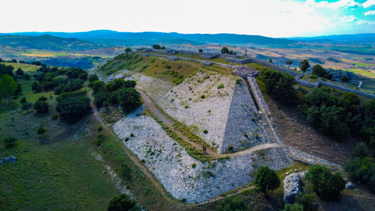 Monumentální Chattušaš nachystá s každou dekádou archeologům překvapení.