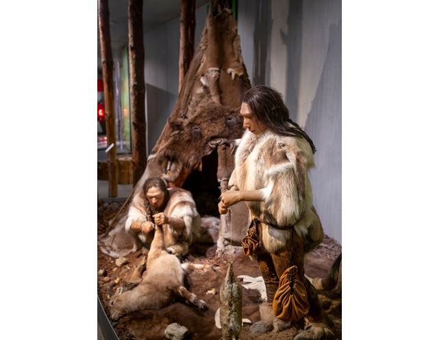 Tito hominidé byli zruční, a dokonce po nich zůstala i primitivní umělecká díla.