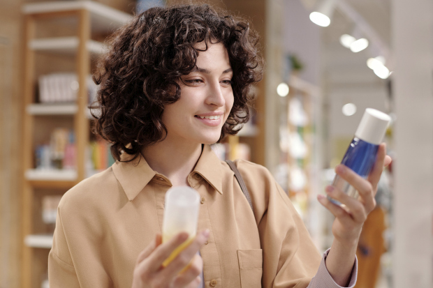 Přečtěte si složení.