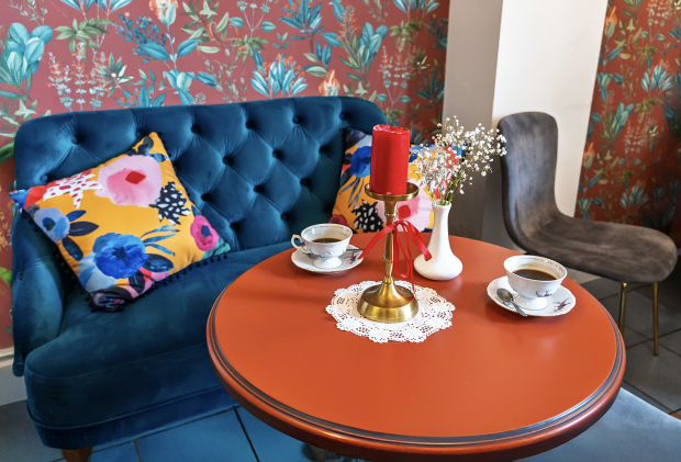 Ne každý v tom umí žít.