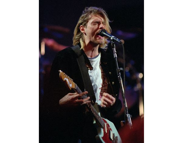 Proč musel frontman skupiny Nirvana zemřít ve věku pouhých 27 let?
