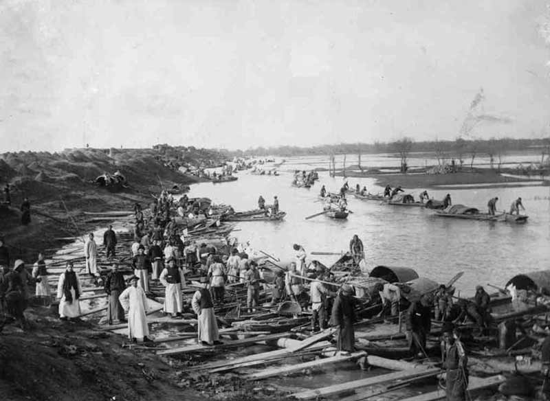 Rozvodněná Žlutá řeka zabije v roce 1887 téměř 3 000 000 lidí.