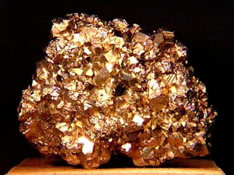 Byli všichni alchymisté podvodníci, nebo opravdu někteří z nich dokázali vyrobit zlato?