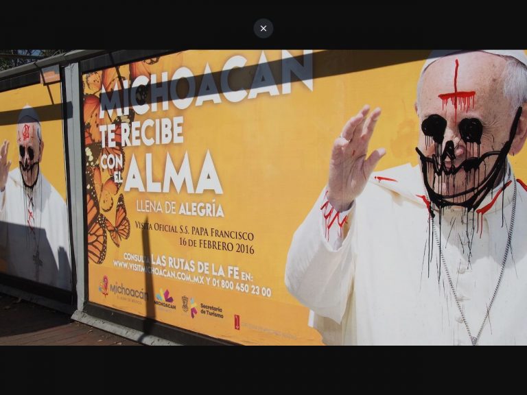 V Mexiku se potichu vede válka mezi kultem Smrti a katolickou církví. Terčem boje je i papež František.