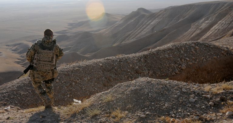 Afghánské kopce prý ukrývají děsivé tajemství.
