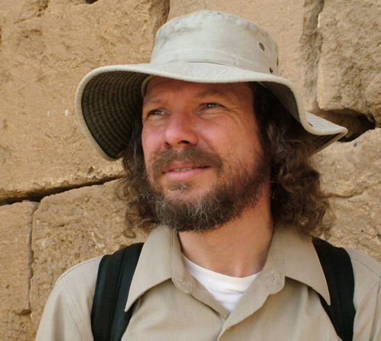 Antropolog a geolog Robert M. Schon
