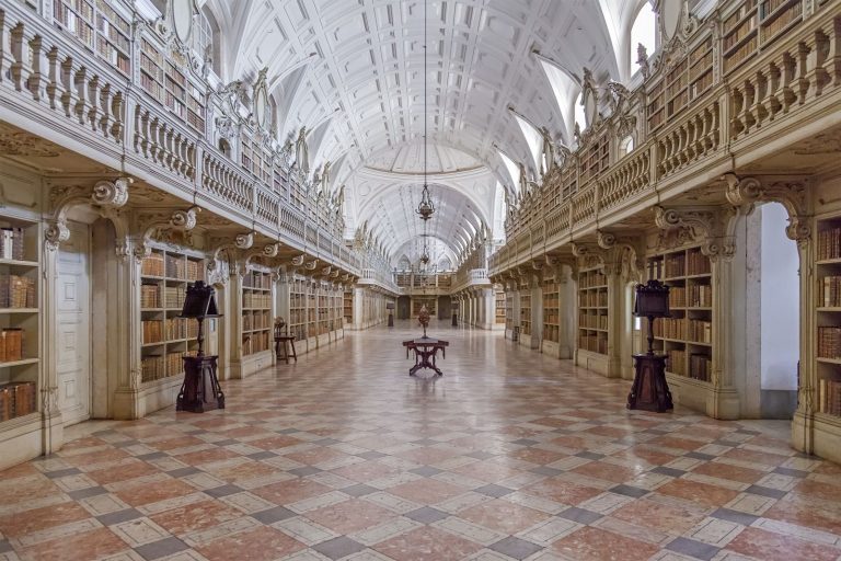 Papež Benedikt XV. umožnil této knihovně chránit Rejstřík zakázaných knih a zakázal jejich exkomunikaci.