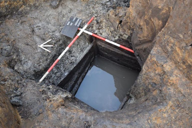 Půdorysné rozměry studny jsou 80×80 centimetrů a její celková hloubka se pohybuje okolo 140 centimetrů.