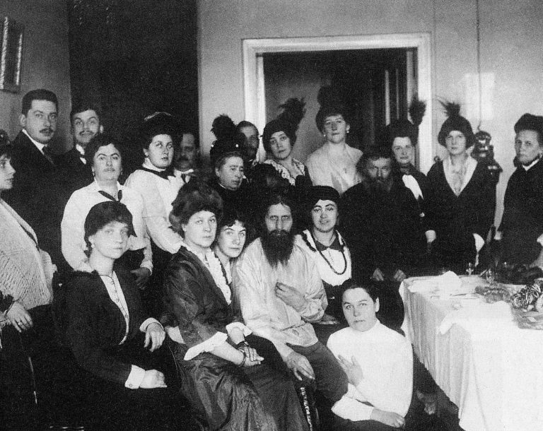 Rasputin byl idolem žen, stal se celebritou své doby.