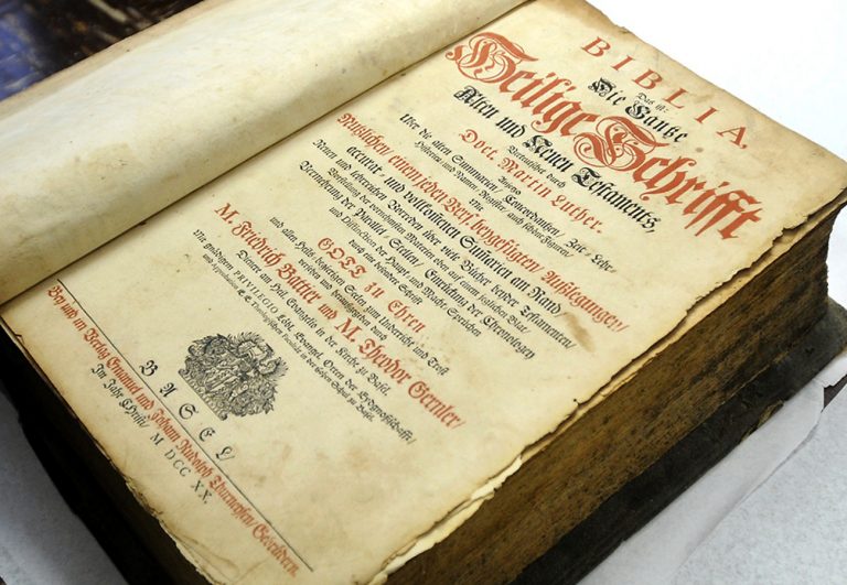 Lutherovo dílo je vítáno s velkým zájmem. V krátké době jsou zejména všechny exempláře jeho překladu Bible rozebrány, takže již v prosinci 1522 se musí připravit nové vydání.