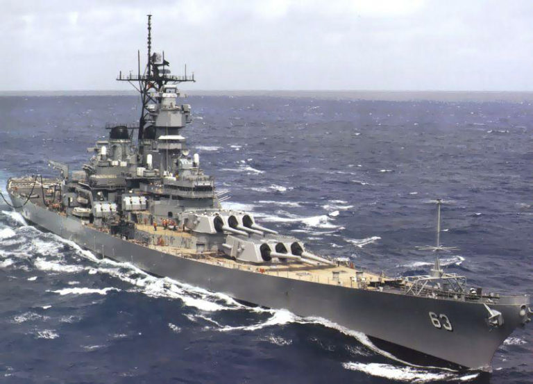 Americká bitevní loď obdržela celkem 11 hvězd za službu ve 2. světové válce, v Koreji a ve válce v Zálivu.