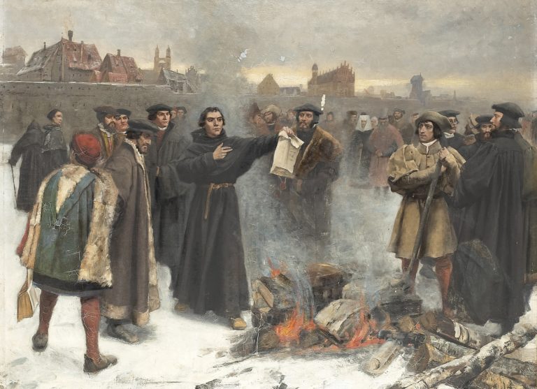 V prosinci 1520 Luther BULU u Elsterské brány ve Wittenbergu veřejně spálí.