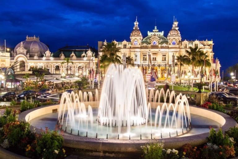 Casino Monte Carlo patří k těm nejvyhlášenějším a také nejkrásnějším na světě.