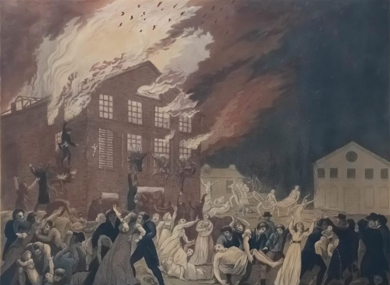Richmondské divadlo se změnilo v ohnivou kouli. Kdo může, zachraňuje vyděšené diváky.