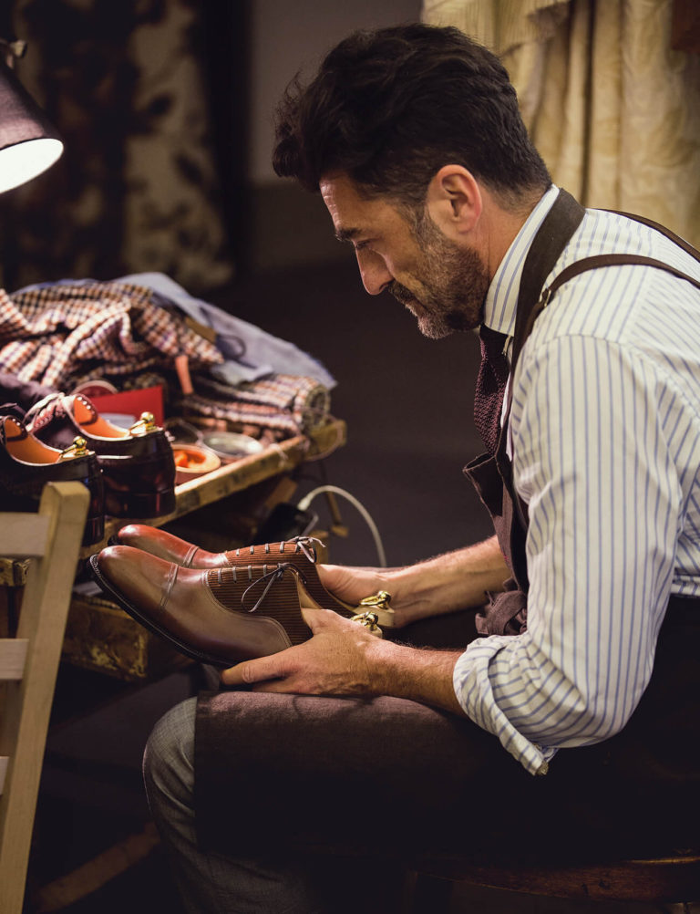 Mistr obuvník Stefano Bemer patří k nejvyhlašenějším výrobcům zakázkových bot.