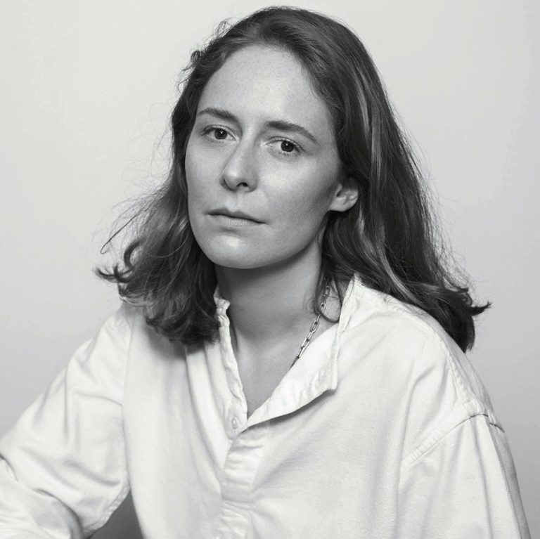 Dvorní návrhářka renomovaného brandu jménem Hermès, Nadège Vanhée-Cybulski.