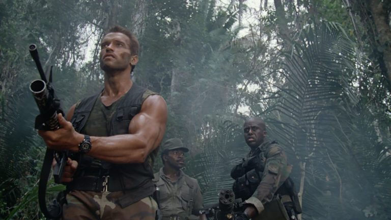 Predátor jen potvrdí Arnolda v pozici tehdejšího krále akčních filmů.