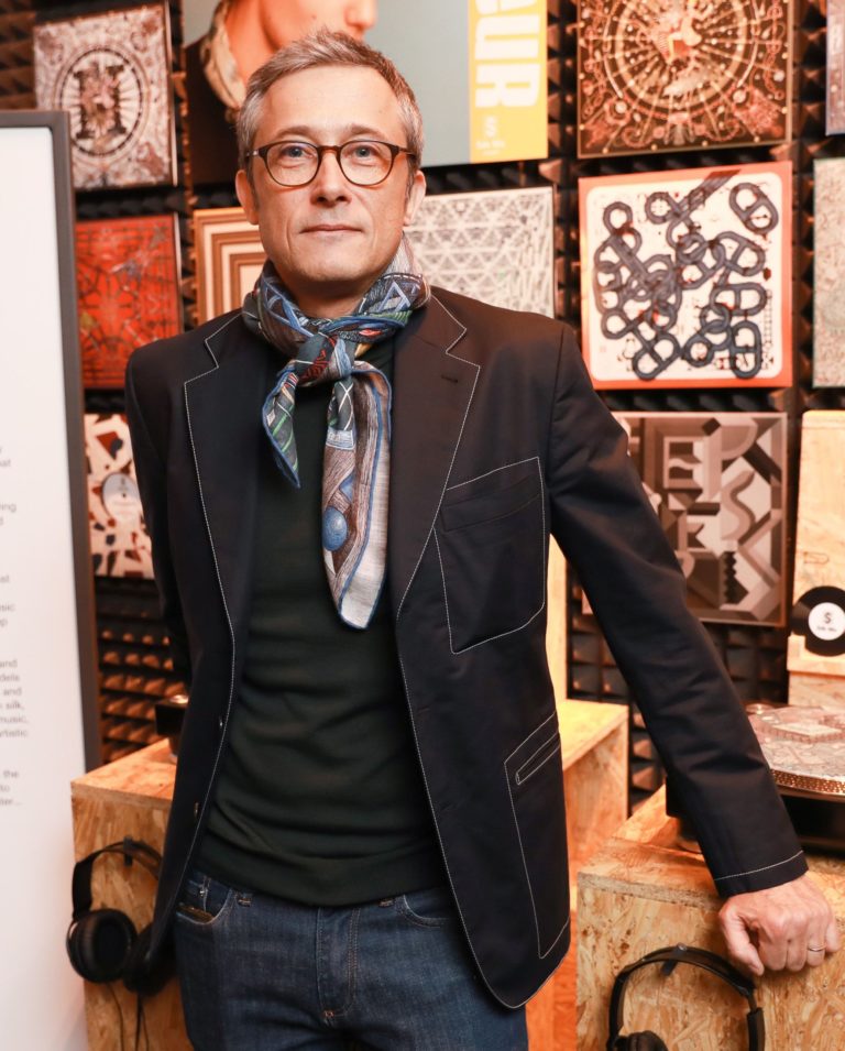Za nápaditou kolekcí stojí kreativní šéf Hermès Christophe Goineau.