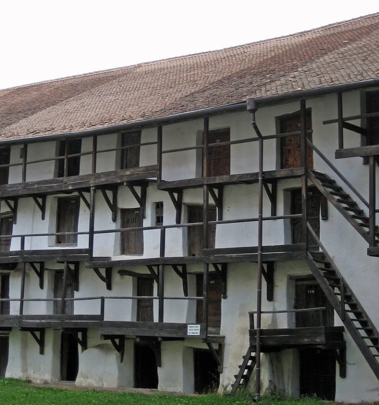 V samotné pevnosti bylo přes 250 místností ve čtyřech patrech.