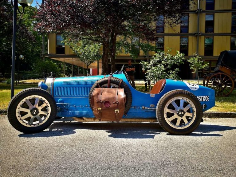 Bugatti Type 35 je nejúspěšnější závodní vůz, za jehož volant měli tu čest usednout legendy jako Louis Chiron, Jules Goux nebo Albert Divo.