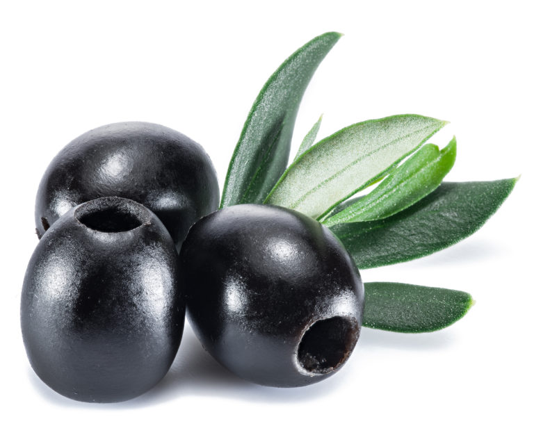 Černé olivy jsou měkčí a vyzrálejší.