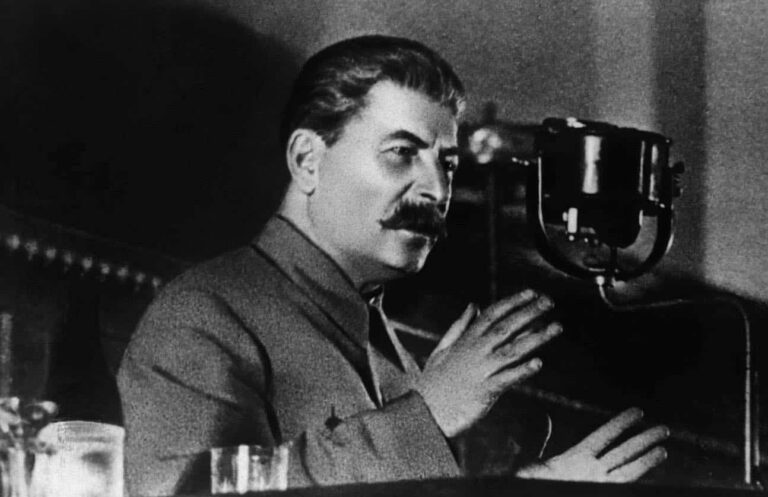 Stalina chce zabít šéf německé rozvědky.