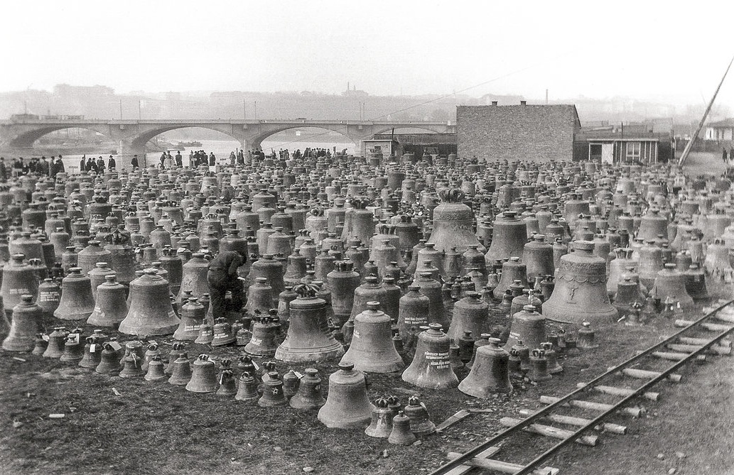 Němci z protektorátu ukradli až 12 500 zvonů!