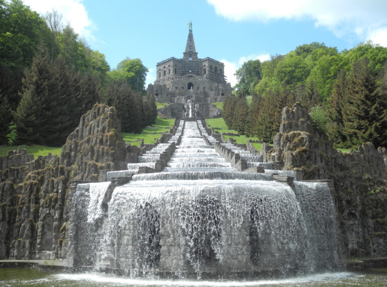 Park nad německým Kasselem nemá v Evropě obdoby.