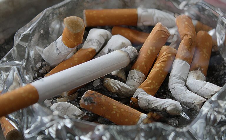 Kouření má stále jistý společenský význam. Foto: Pixabay