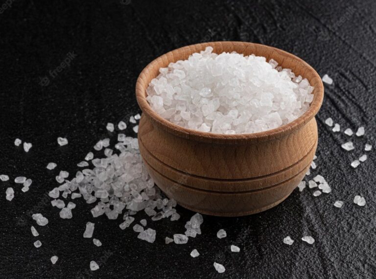 K ochraně proti Hačišakusama se používá sůl.