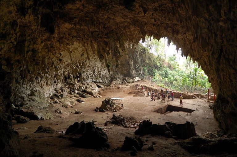 Jeskyně, v níž archeologové objevili trpasličí rasu.