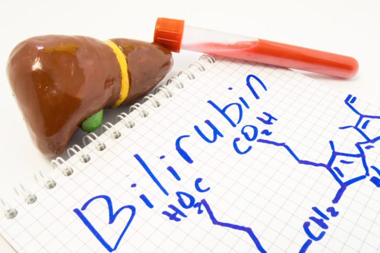 Podle posledních statistik žije v České republice s touto poruchou metabolismu bilirubinu 12,6 % mužů a 6,7 % žen.