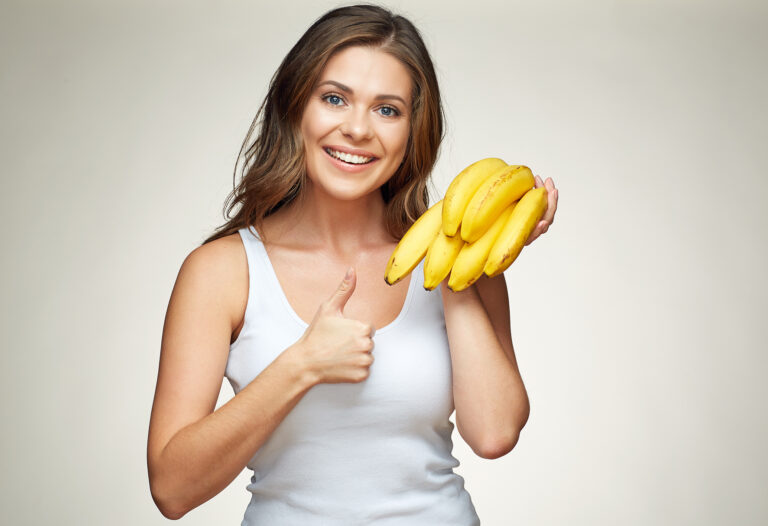 Banány prospívají i střevu, a to díky škrobu, který se při trávení nerozkládá, a tak se stává výživou pro příznivě působící střevní bakterie.