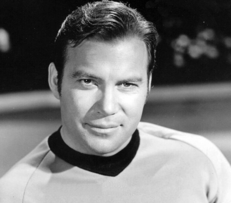 William Shatner jako kapitán James T. Kirk
