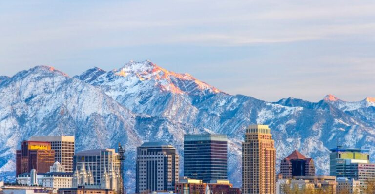 Komu a k čemu mohou antény v horách kolem Salt Lake City sloužit?