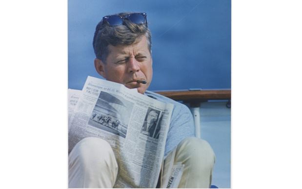 JFK byl nejznámějším pacientem nemoci páteře. Zdroj: Wikimedia Commons