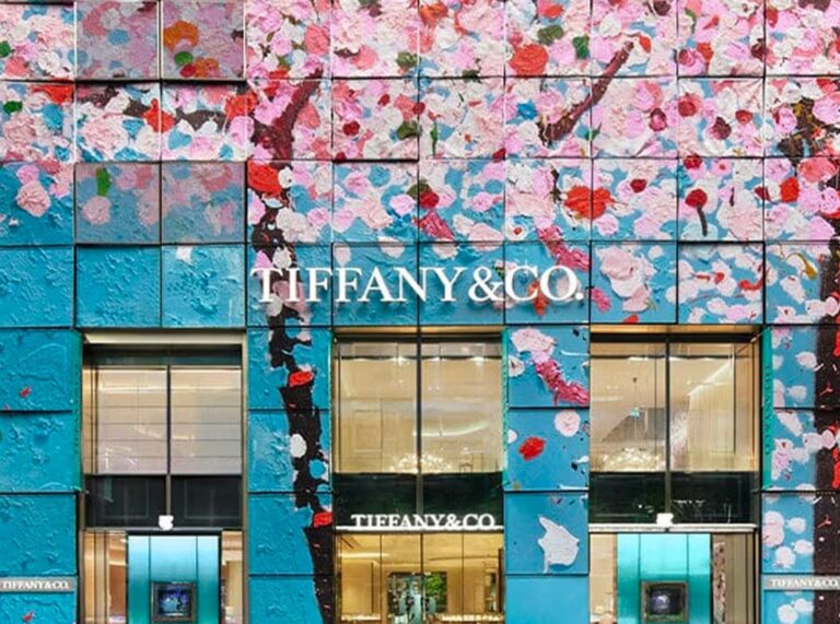 Ikonická prodejna Tiffany Ginza v srdci Tokia se dočkala náročné rekonstrukce.