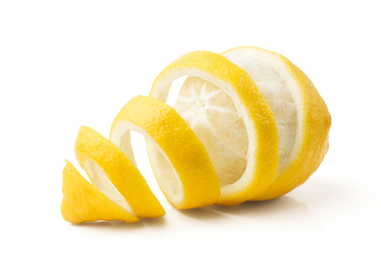 Citronová kůra se hodí na ledacos.