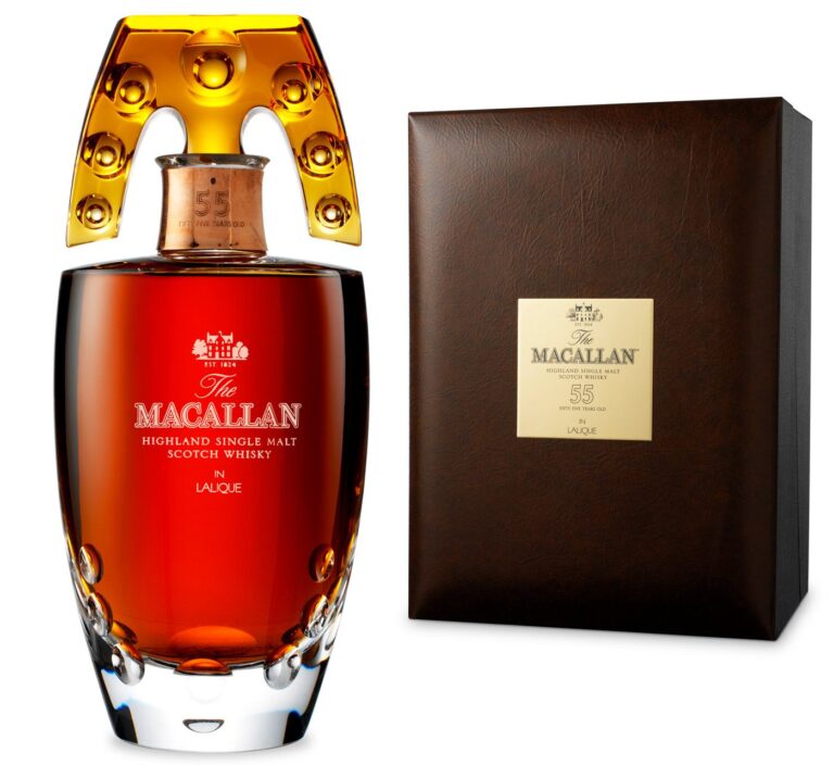 I samotná lahev pětapadesátileté Macallan whisky z roku 2007 má značnou cenu.