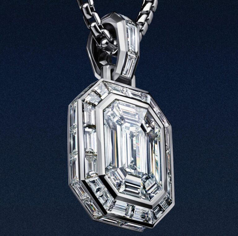 Kolekce se skládá z 30 jedinečných šperků od platinových manžetových knoflíčků až po náhrdelníky.