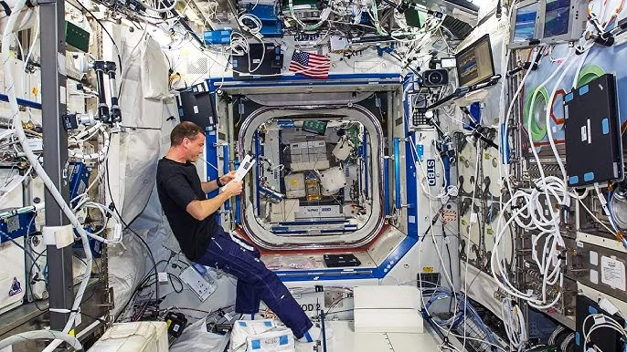 Interiér ISS.