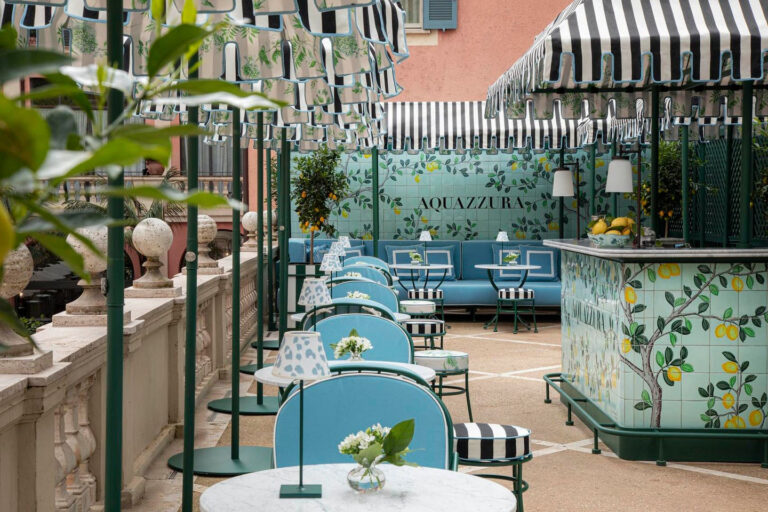 Luxusní italská značka obuvi Aquazzura a římský hotel Rocco Forte Hotel de Russie vytvořily bar jménem Aquazzura.