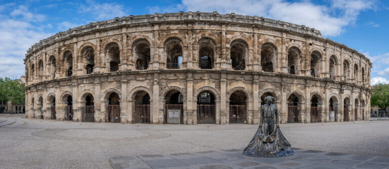 V aréně v Nimes se bojuje dodnes.