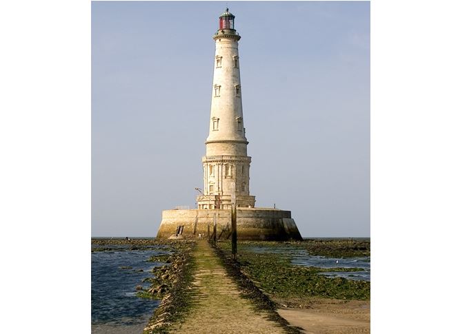 Maják slouží svému účelu dodnes.