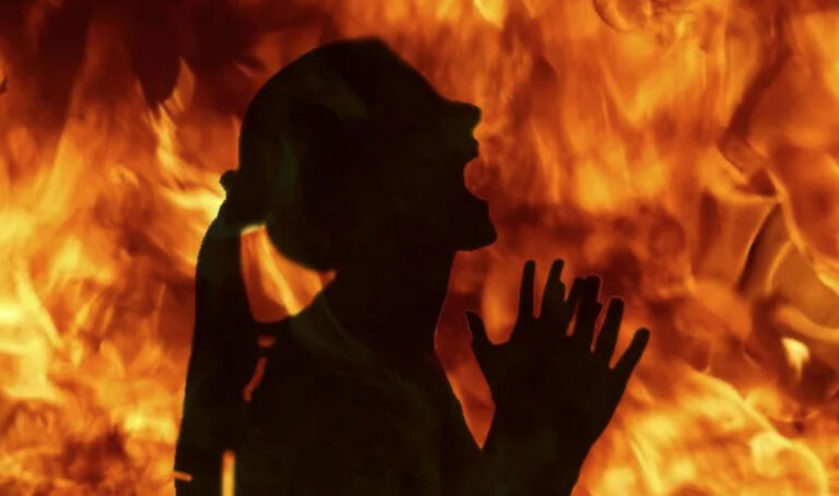 Způsobil požár nějaký duch, jak věří někteří paranormální vyšetřovatelé?