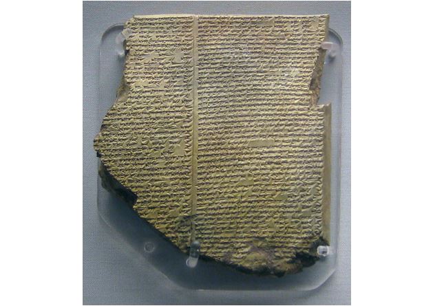 Hliněná tabulka s částí textu o potopě. Toto asi nebude kapesní vydání na cesty.