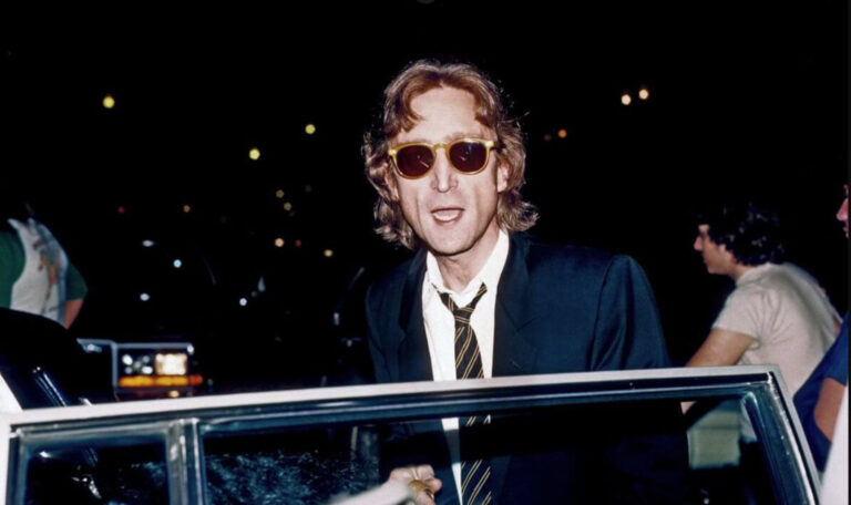 Byly Lennonovy zkušenosti s nadpřirozenem jen výsledkem divokého životního stylu?