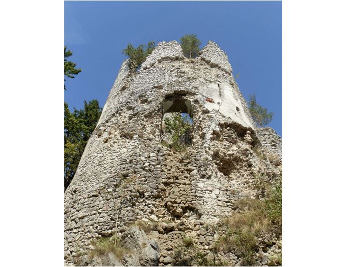 Zříceniny hradu Blatnica skrývají temná tajemství – a to nejen z období templářů.